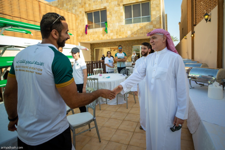 تدشين أول مركز لاتحاد التجديف