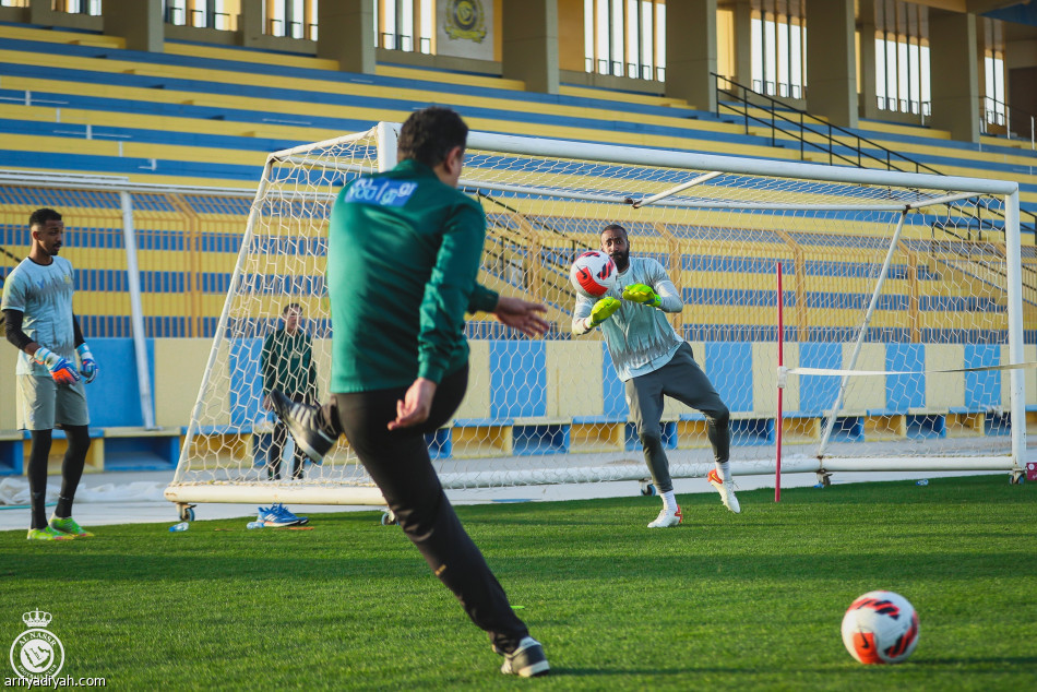 رورسو يجهز النصر لياقيا بمشاركة الدوليين