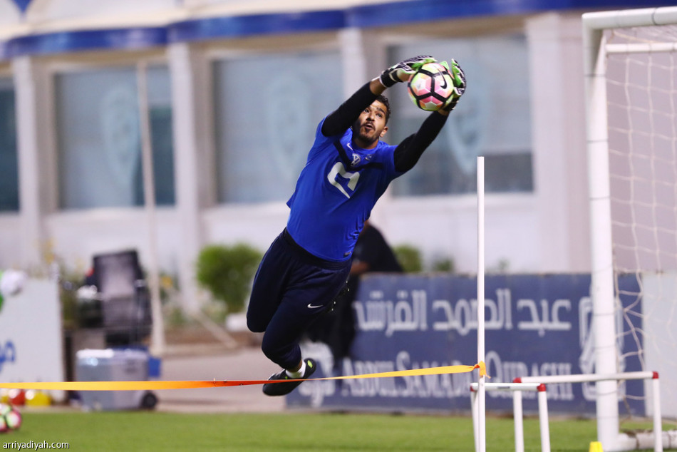 الخيبري والفرج يشاركان الهلال إستعداداته للإتفاق