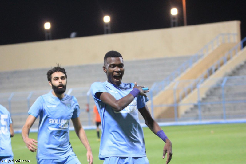 دوري الأولى.. الأنصار يهبط.. والباطن يقترب من اللقب