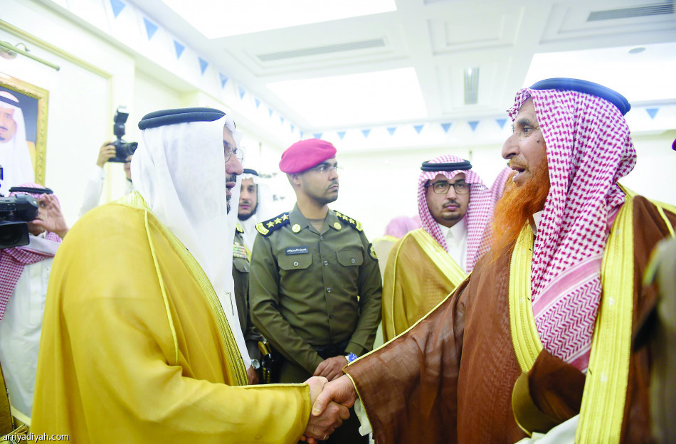 نبايعكم على السمع والطاعة.. في السراء والضراء