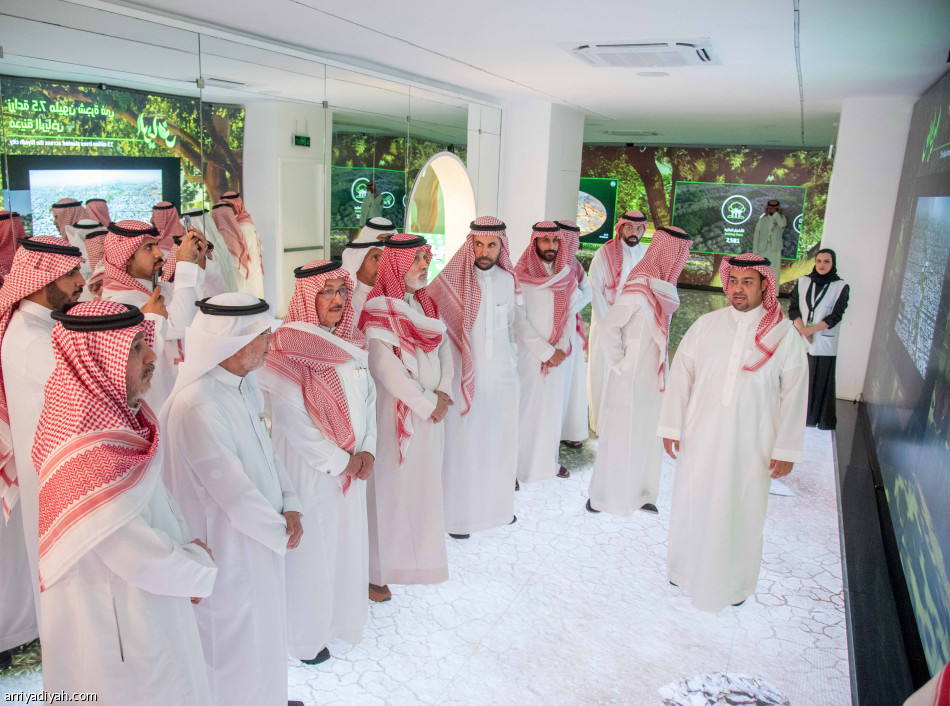 «الرياض الخضراء» يواصل تشجير الأحياء السكنية