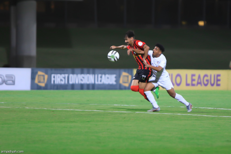 دوري يلو.. جدة يجدد جراح الرياض