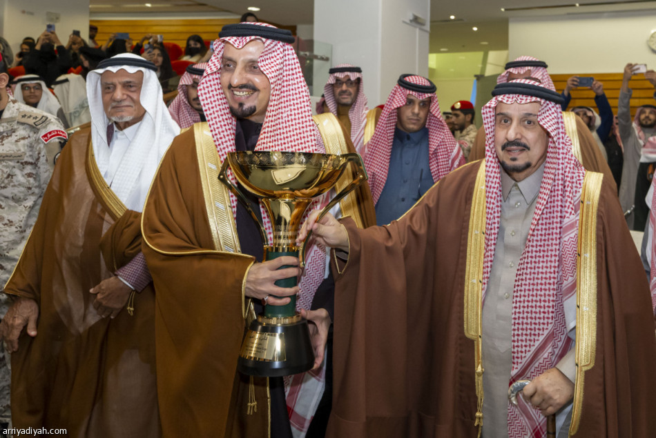 Le prince de Riyad couronne Lambir et May Frankel avec 