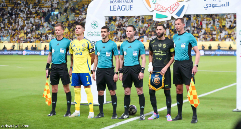 طاقم تحكيم أجنبي يقود كلاسيكو الاتحاد والنصر في دوري روشن السعودي