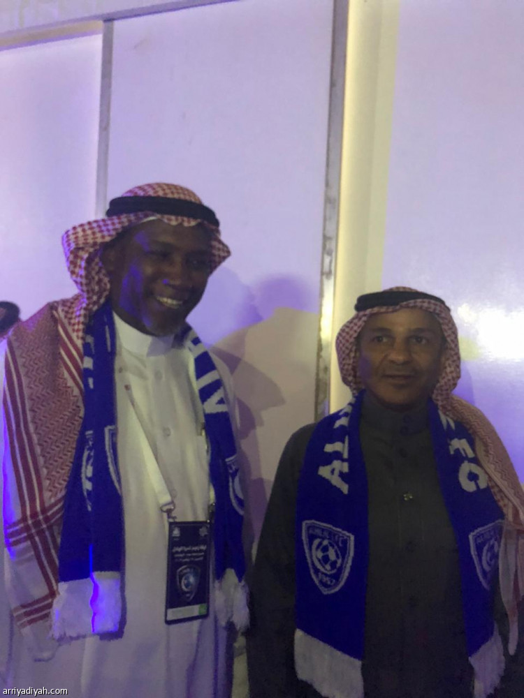 حضور شرفي
ولاعبون معتزلون