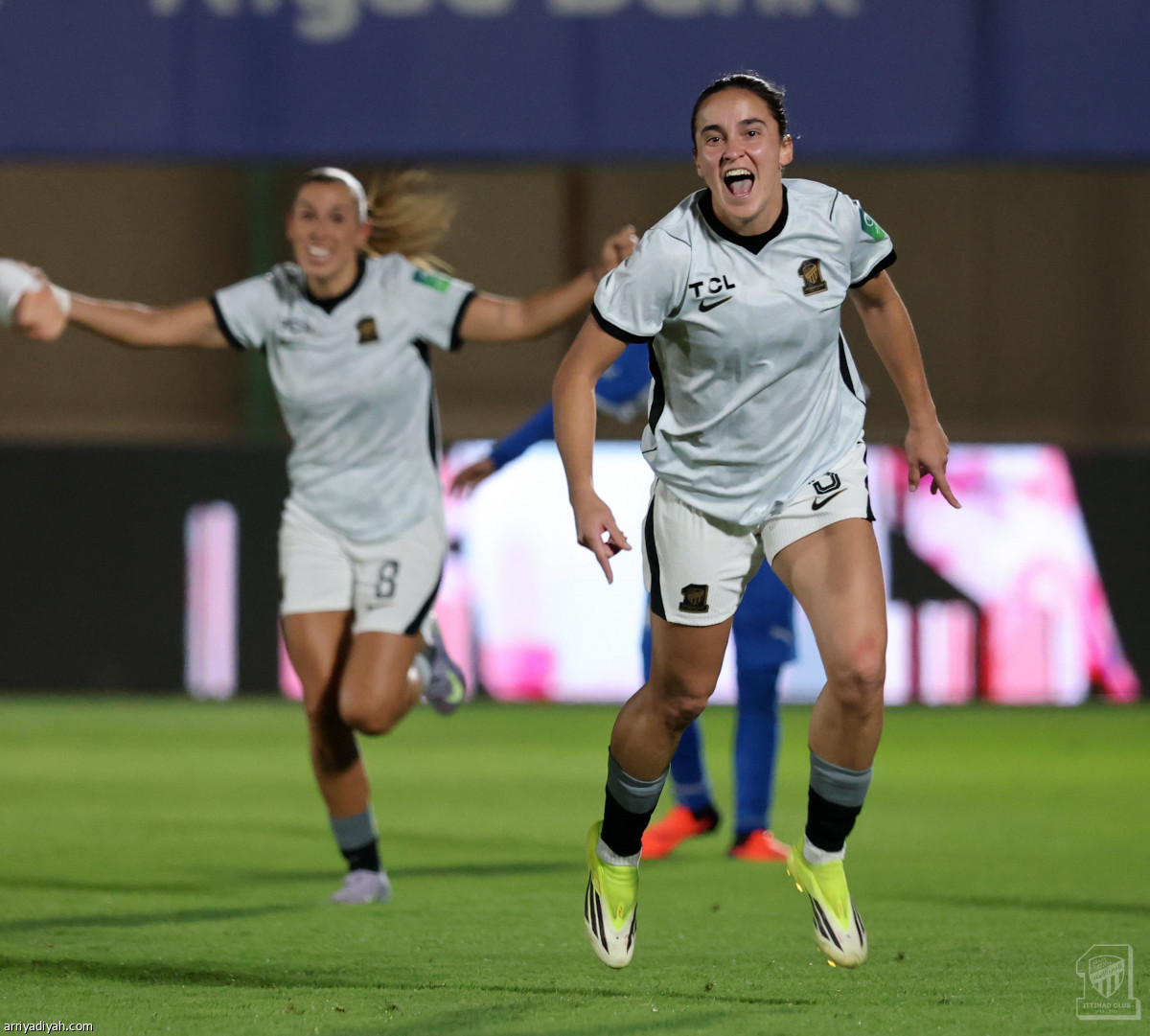 «كلاسيكو» السيدات.. اتحادي
