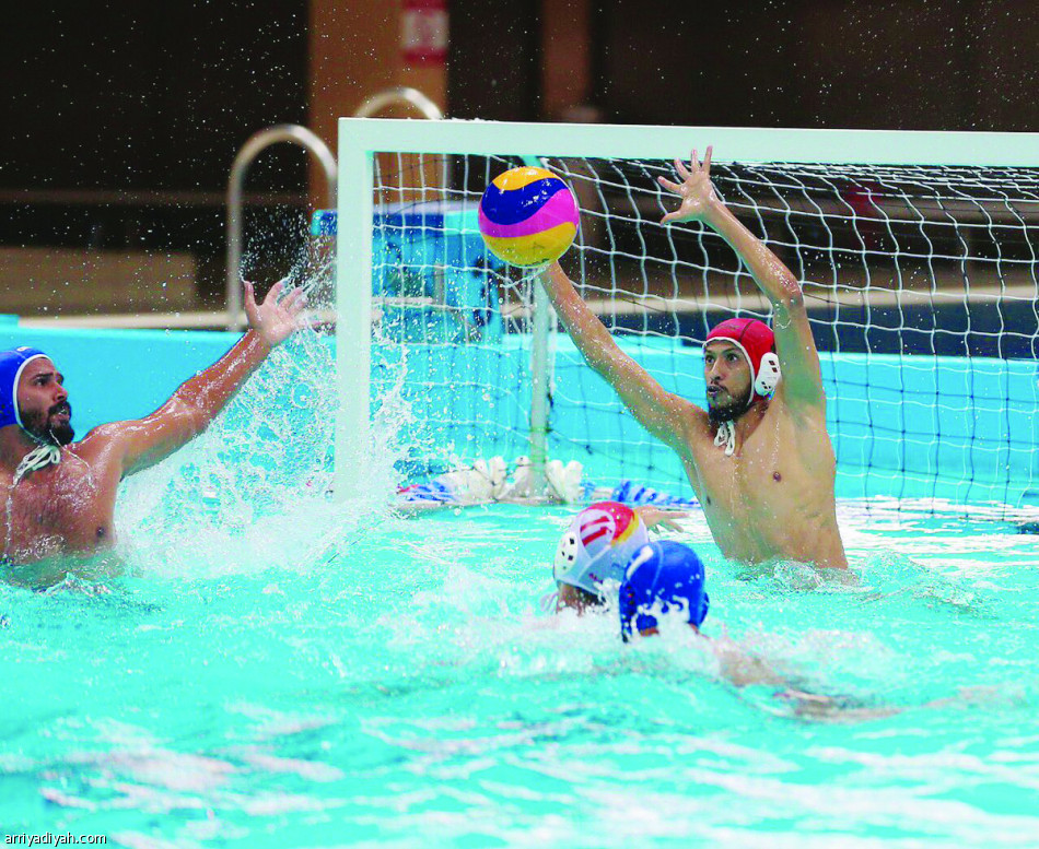 الأهلي يعبر إلى نهائي كأس الشهداء