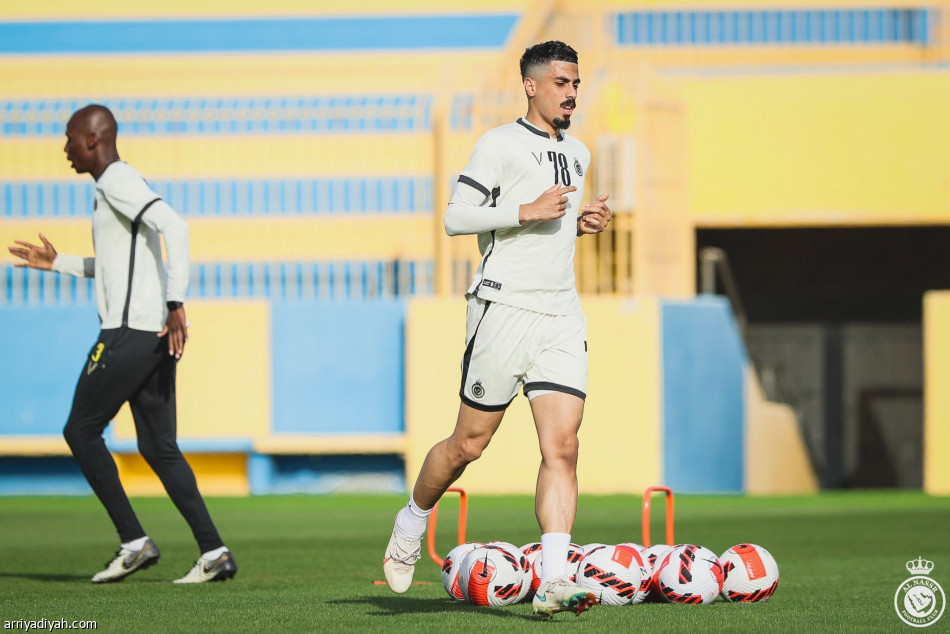 النصر يستعد للاتفاق بالكرات الثابتة