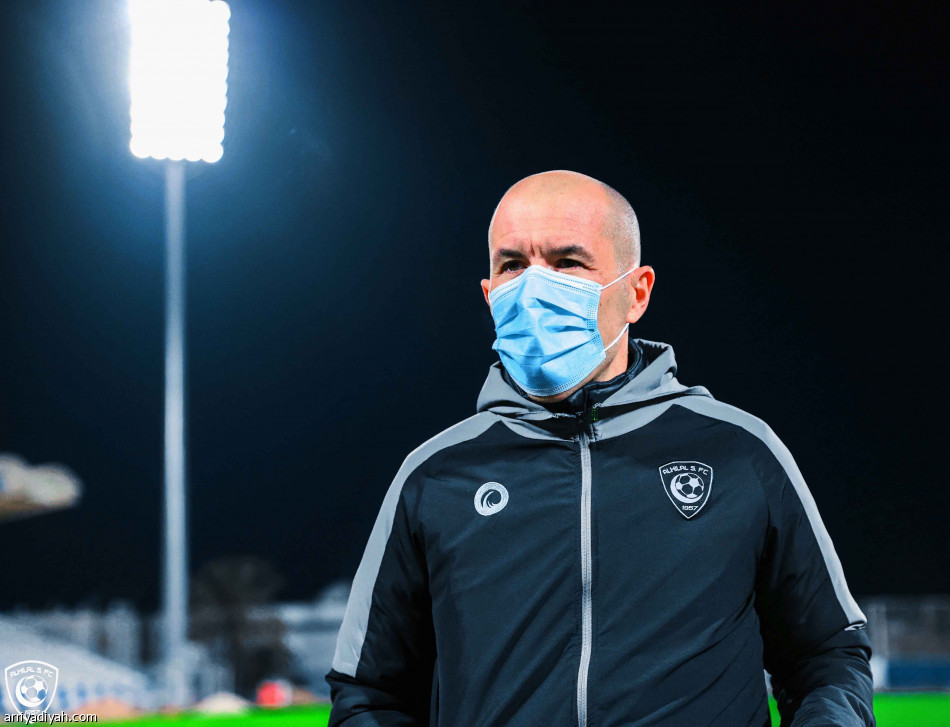 بطل السوبر..
لا يتوج بالدوري