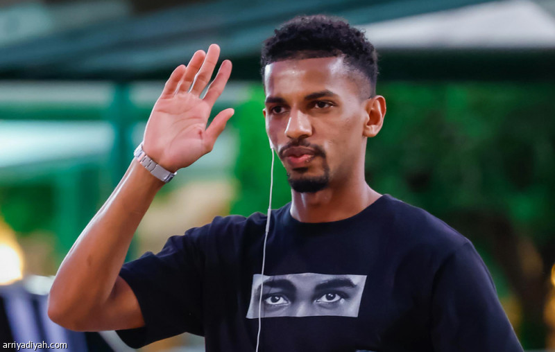 غياب منصور حمزي عن تدريبات الخليج بسبب إصابة عضلية وعودة الفريق للتدريبات بعد إجازة