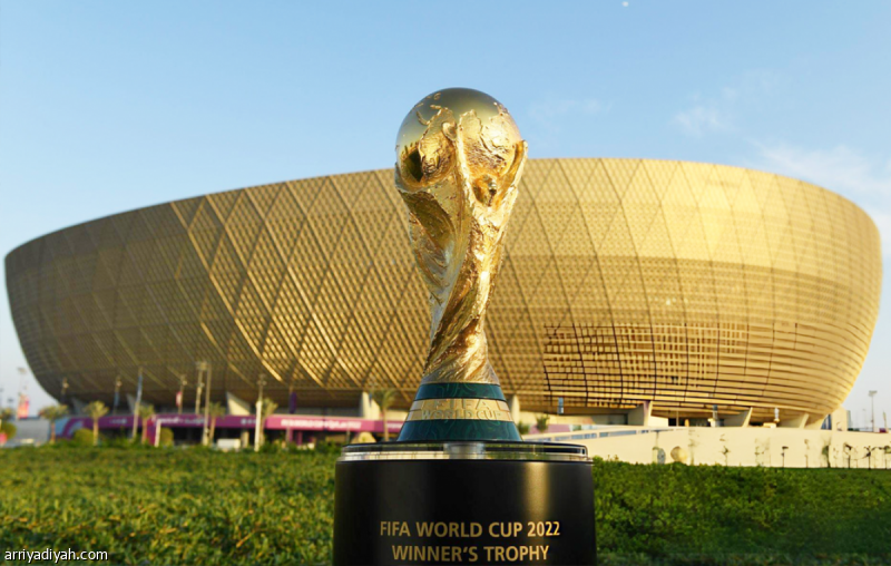 ملاعب التتويج.. أزمات سياسية.. صدمات.. وتحف معمارية