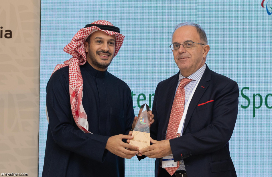100 إعلامي يختتمون ندوة الاعلام والصحافة الرياضية الدولية