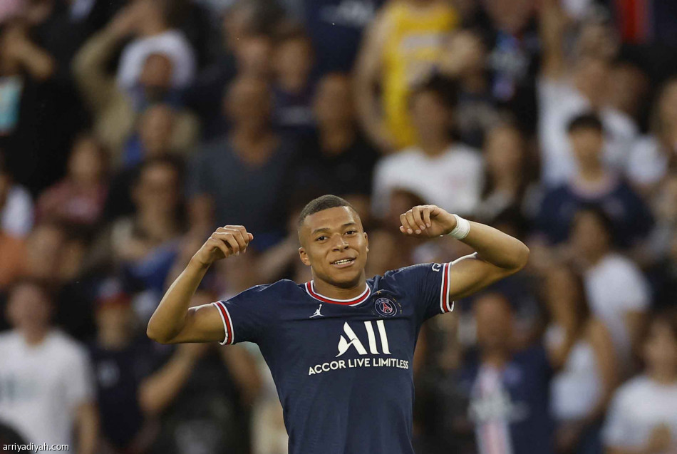 مبابي.. عقد جديد وهاتريك