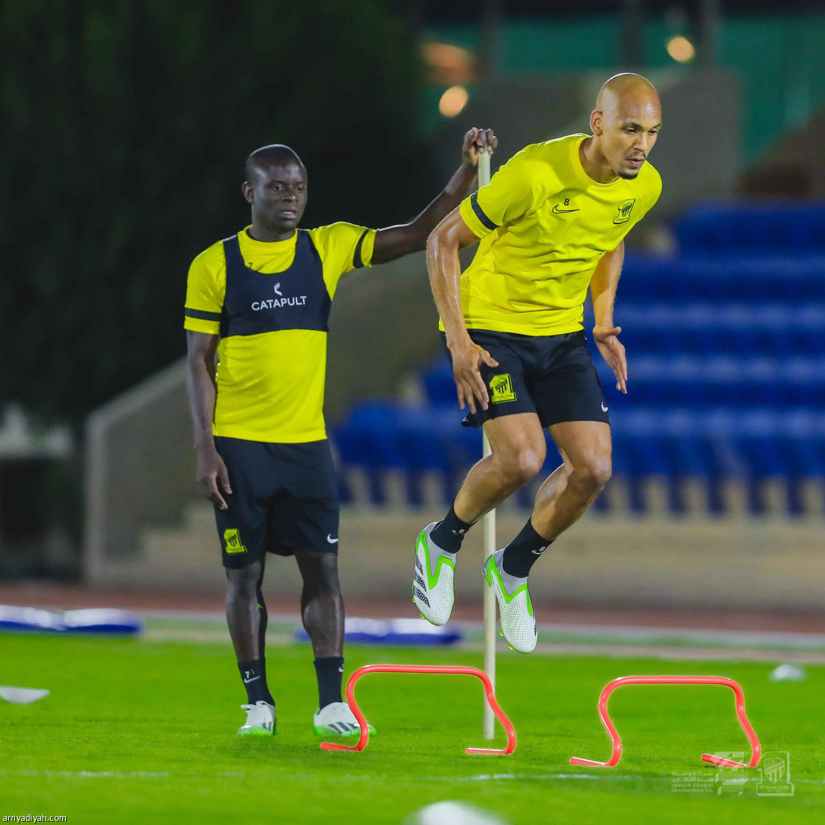 الاتحاد والهلال..  تأهب قبل الكلاسيكو