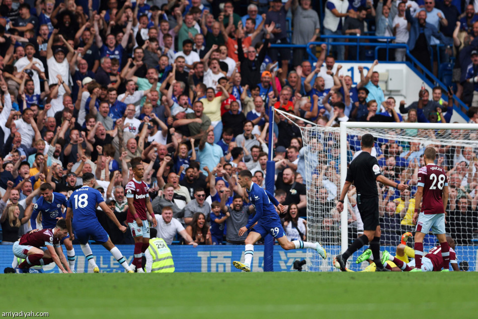 تشيلسي يعبر وست هام بصعوبة