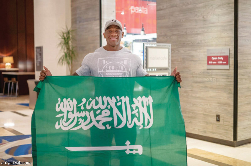 صورة التقطت أمس لهزازي أثناء وصوله إلى مدينة لاس فيجاس (المركز الإعلامي ـ اتحاد الأجسام)