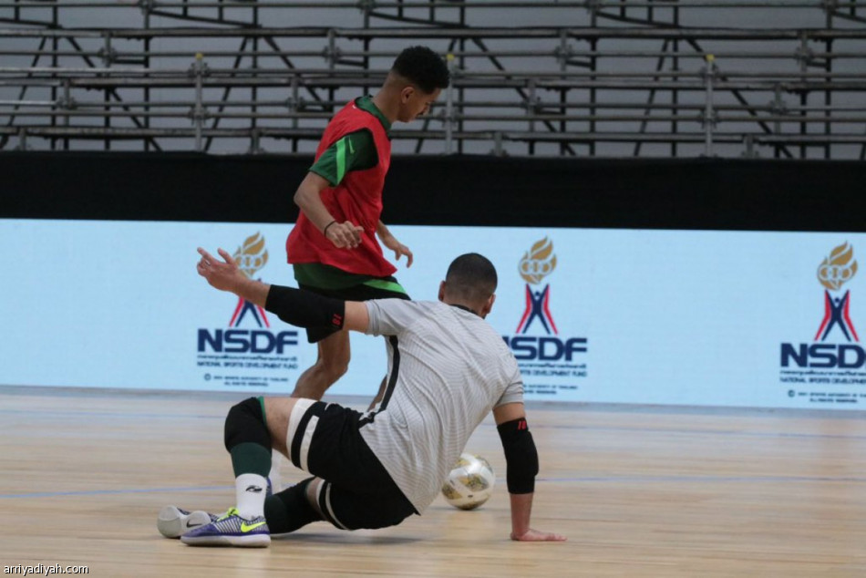 Morgen .. Green Futsal begint de reis van het Thailand Championship