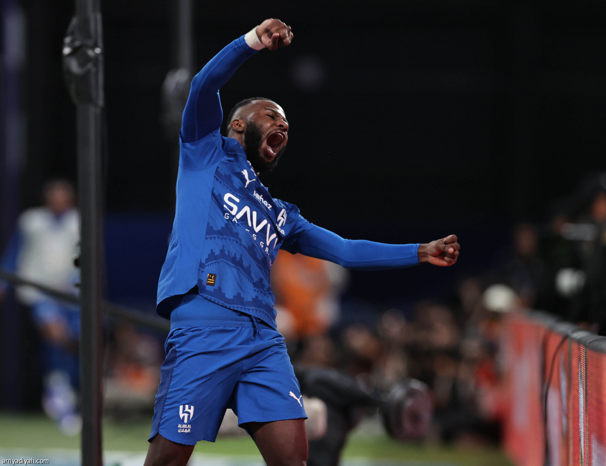 الأزرق يفرح