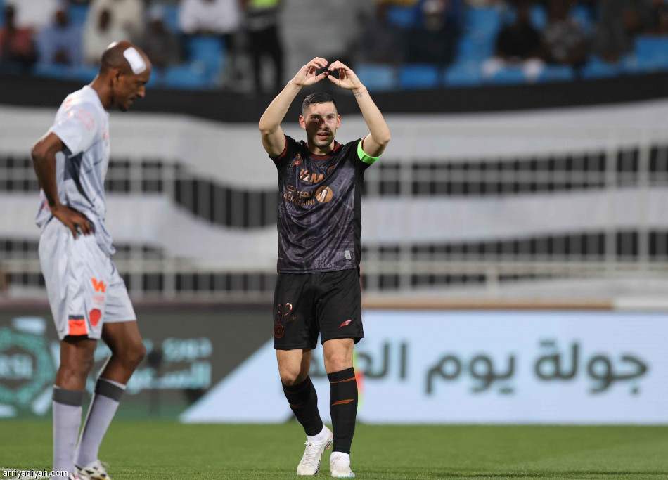 الشباب..
الفيحاء الضحية الثالثة