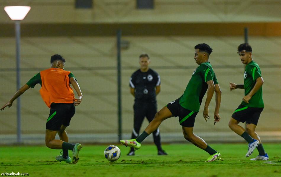 الشهري  يرفض الراحة.. ويفتح ملف البحرين