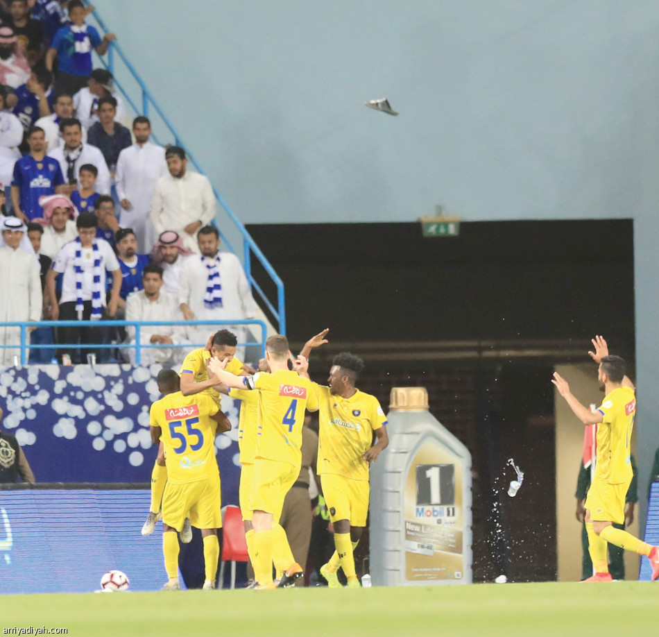 التعاون
يتسلطن على الهلال