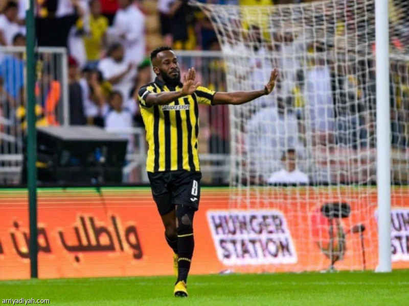 المولد..
جلاد الديربي والكلاسيكو