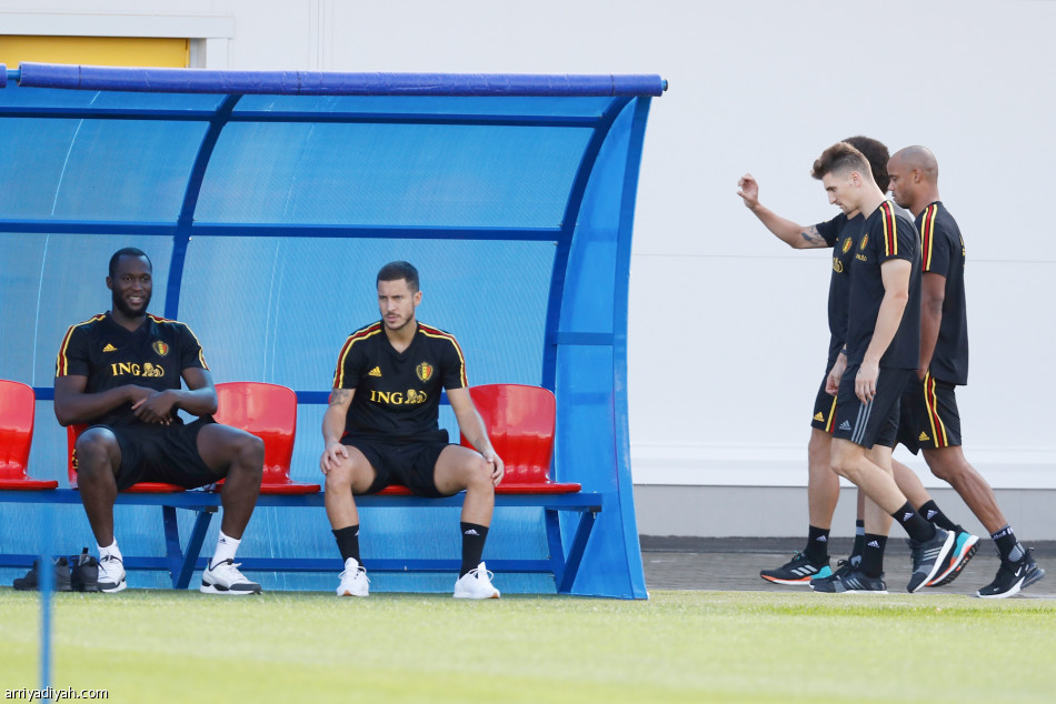 الغيابات 
تربك الشياطين الحمر