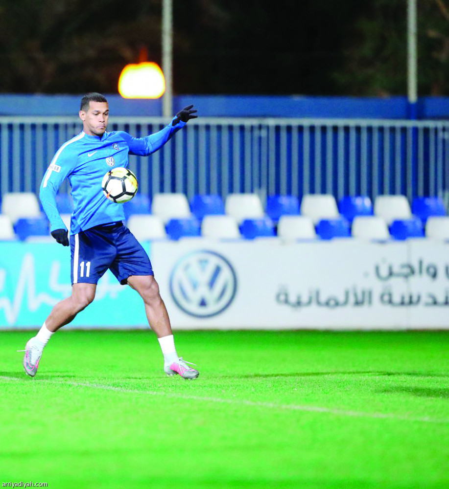 خربين وريفاس يقودان هجوم الهلال أمام الفيحاء