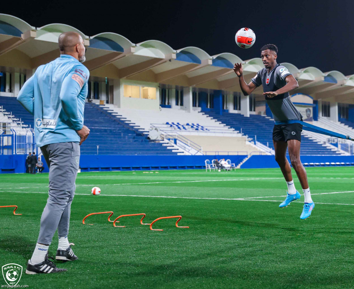 الهلال.. تدريب سداسي