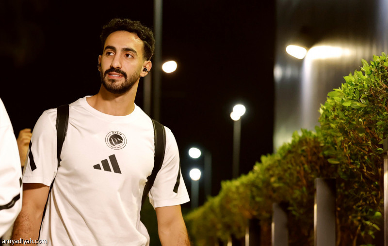 جورجي جيسوس يعتمد على نواف العقيدي أساسياً ويستبعد البرازيلي بينتو ماتيوس في مواجهة الفتح بدوري روشن السعودي
