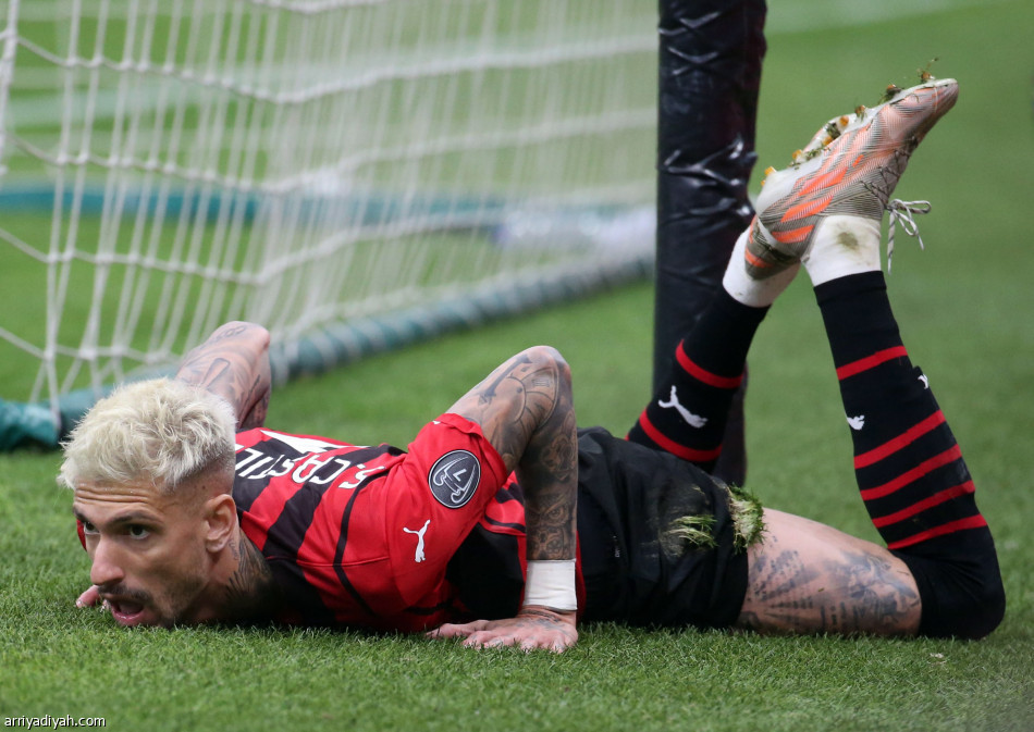 ميلان يهدر فرصة الأبطال.. ويعزز حظوظ يوفنتوس