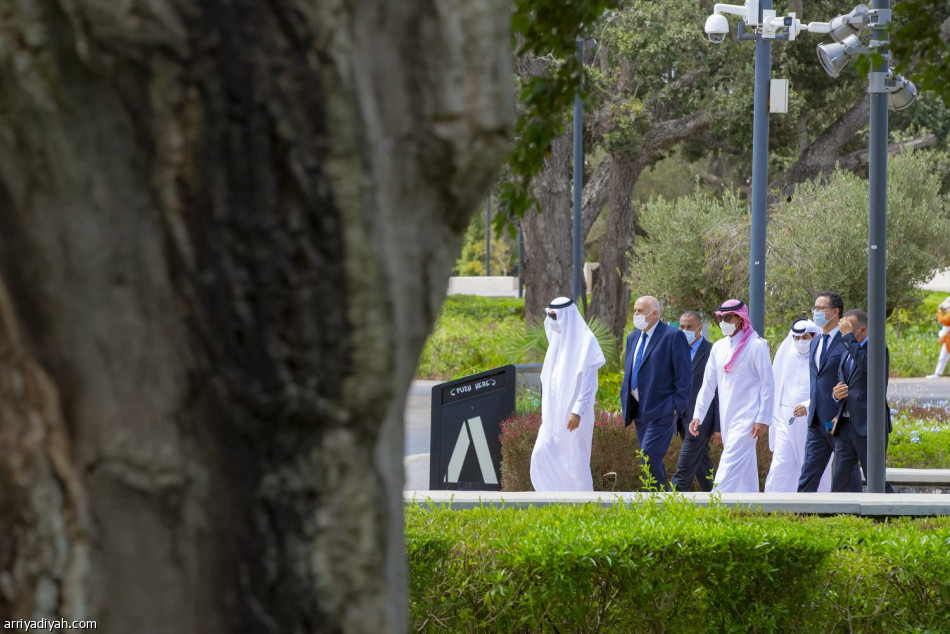 الفيصل يلتقي رئيسي الاتحاد والرجاء