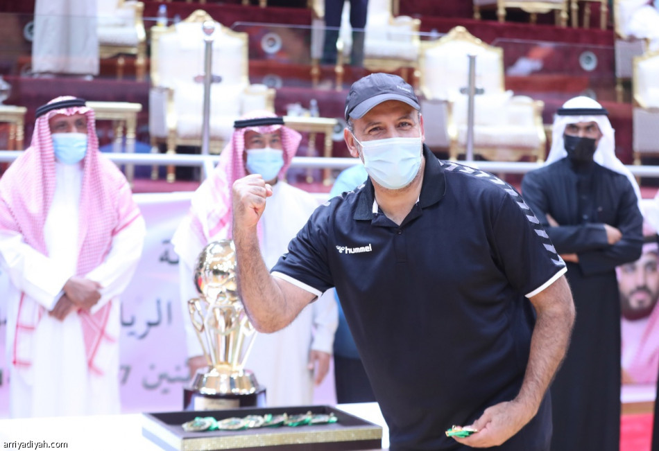 مضر ينتزع كأس سلطان بن فهد من الخليج