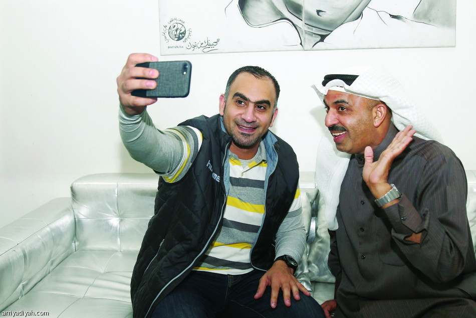 “الكيرم” يشعل ديوانية طارق العلي