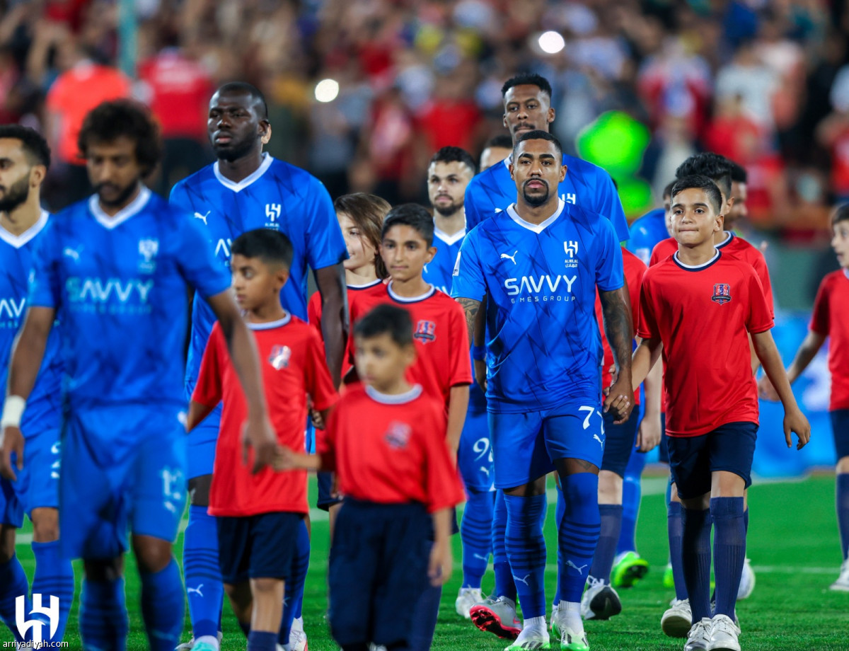 الهلال يتصدر..