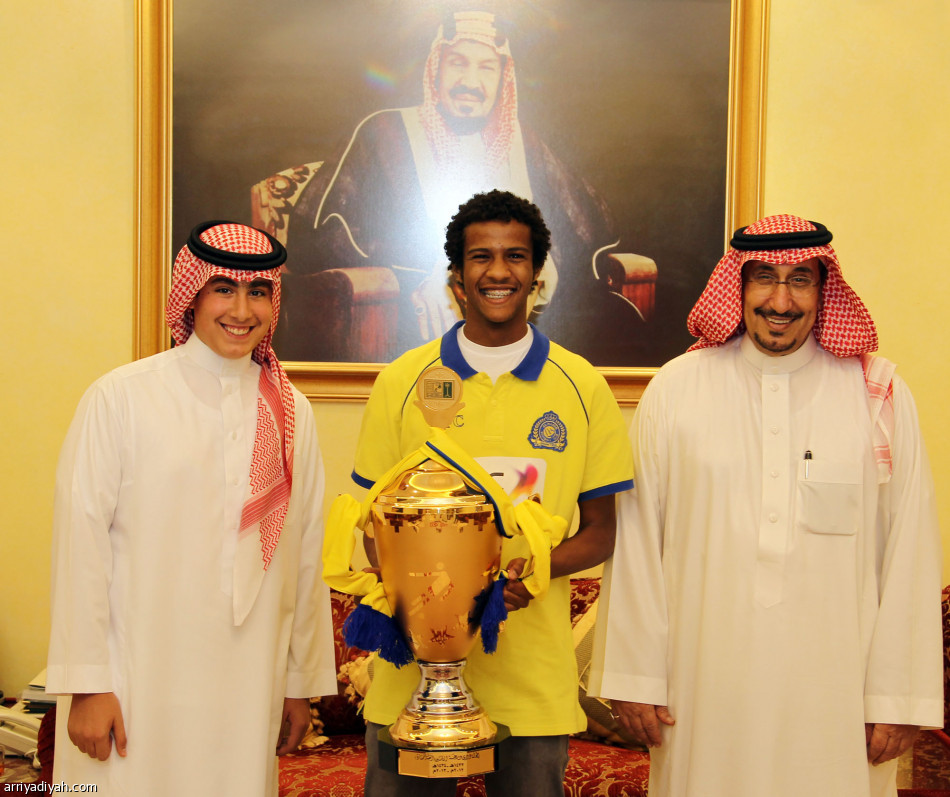 مشعل يستقبل  ناشئين النصر