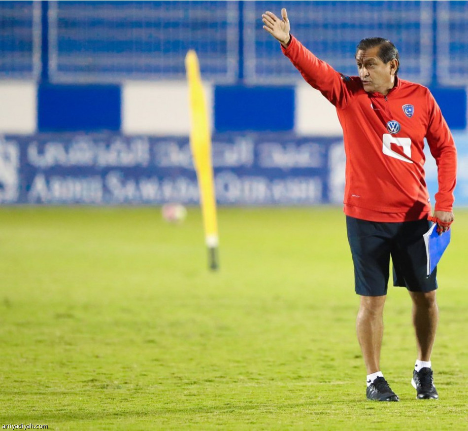القحطاني والعابد يغيبان عن تدريبات الهلال