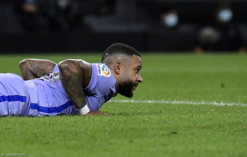 ديباي ينقذ برشلونة من الخسارة أمام أتلتيك بلباو