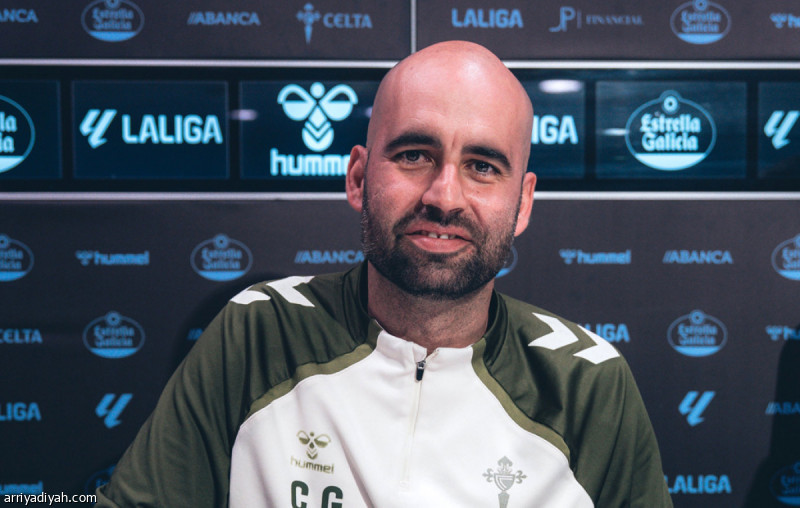 سيلتا فيجو يتمسك بالمدرب الأصغر