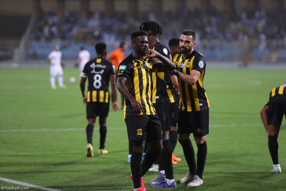 البيشي..
لا يحتفل في يوم ميلاده