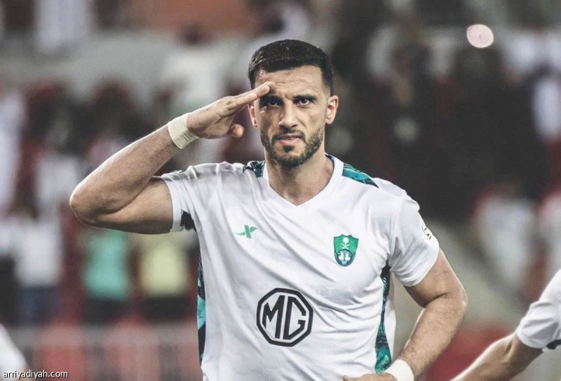 Omar Al-Soma Signs Financial Clearance with Al-Ahly Club Amidst Transfer Speculation