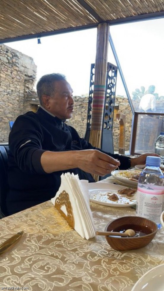 قبل حفل أبها.. فنان العرب يستعيد ذكرياته في السودة