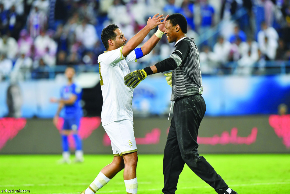 الدعيع
يخطف النجومية.. ويخسر