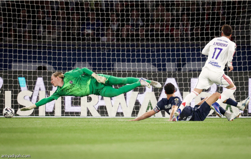 ليون يسقط سان جيرمان في «حديقة الأمراء»