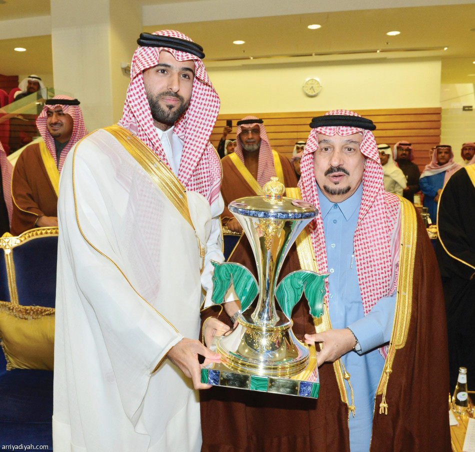 شرعي وأمسياتي وأقدار
تفوز بكؤوس الملك