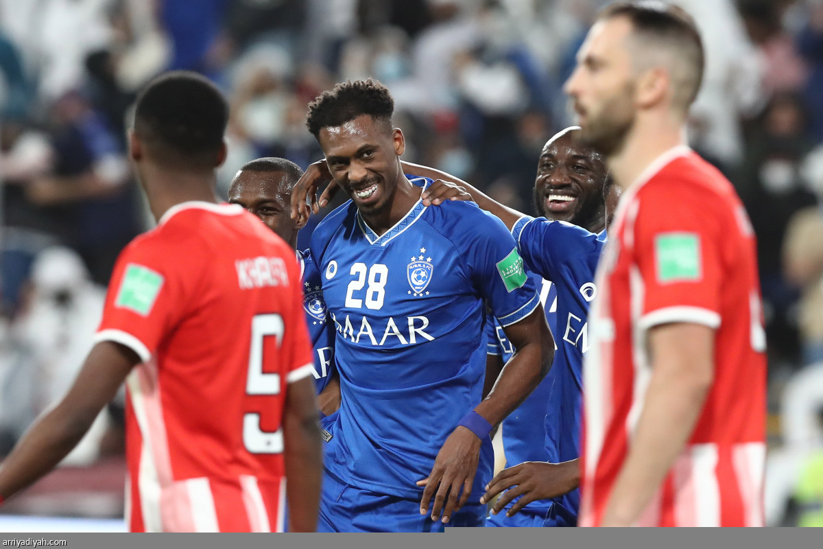 الهلال .. فرح وعبور