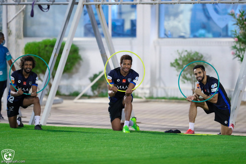 بين شرح وتطبيق.. الهلال يواصل تحضيراته