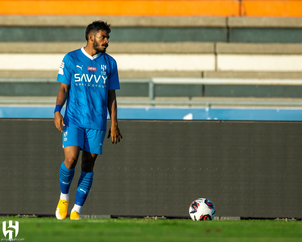 الهلال يتخطى«الثالثة»