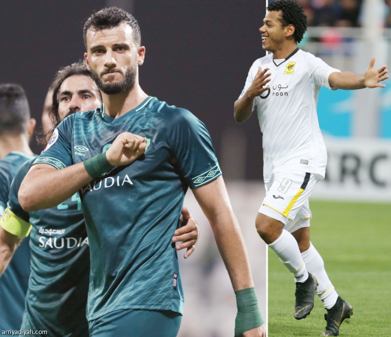 صورتان التقطتا أمس من دوري أبطال آسيا.. يظهر في الأولى البرازيلي رومارينهو مهاجم الاتحاد فرحًا بإحرازه هدفًا في مرمى لوكوموتيف الأوزبكي لكنَّ هذه الفرحة لم تكتمل لانتهاء المباراة بالتعادل الإيجابي 1ـ1.. وفي الثانية السوري عمر السومة مهاجم فريق الأهلي الأول لكرة القدم يحتفل بتسجيله هدفًا في مرمى بيرسبوليس الإيراني في المباراة التي جرت في مدينة دبي وانتهت لصالح الأهلي 2ـ1 تصوير: بشير صالح وعدنان مهدلي